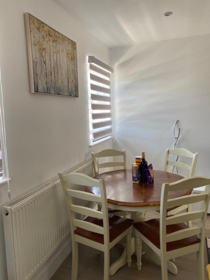 Apartment No 8 - Stay In Style In The Heart Of The Cathedral City. Truro Exterior foto